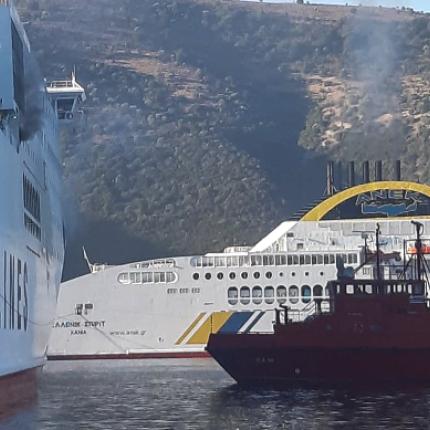 fotia-ploio-igoymenitsa-28-9-19_0.jpg