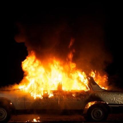 φωτια σε ΙΧ