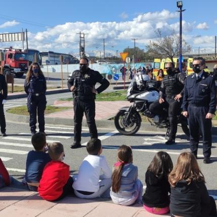 Τα παιδιά στο πάρκο κυκλοφοριακής αγωγής