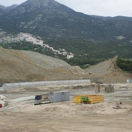 Αγρίνιο: 'Ενας νεκρός και δύο τραυματίες από κατάρρευση τοιχίου σε φράγμα