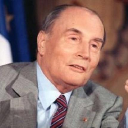 Υποψήφιος βουλευτής στη Σουηδία, υποστηρίζει ότι είναι γιος του Φρανσουά Μιτεράν