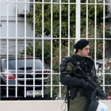 Προσλήψεις 692 φρουρών στις φυλακές και 45 ειδικών στην Εισαγγελία