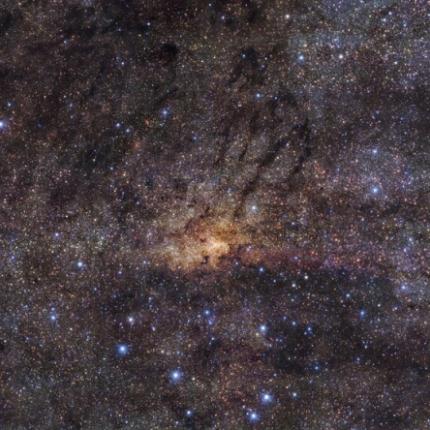 galaxiasmaskentrikiperiohipigieso-nogueras-laraetal.jpg