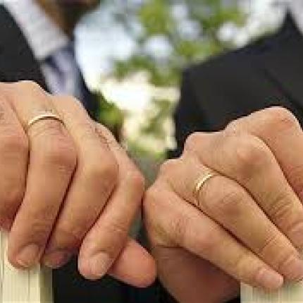 Αντιπαράθεση στην Ιταλία για τους γάμους ομοφυλόφιλων