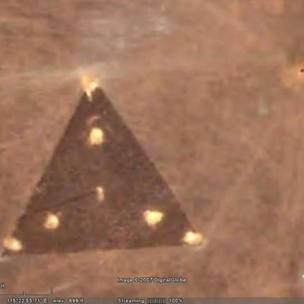 50 περίεργα σημεία της γης από το Google Earth
