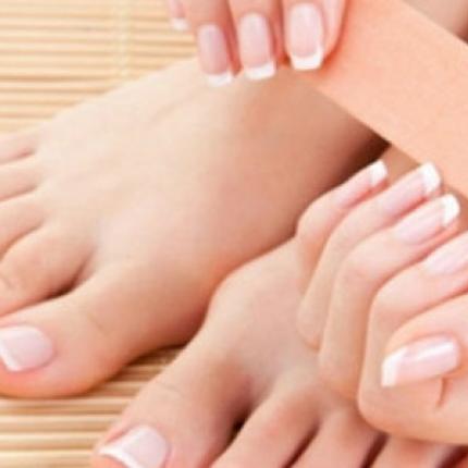 5 απλές κινήσεις για γερά και λευκά νύχια