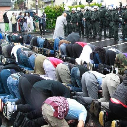 Γερμανία: Απαγορεύθηκε κάθε υποστήριξη του Ισλαμικού Κράτους