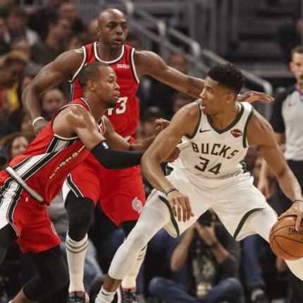giannis-bucks-blazers.jpg