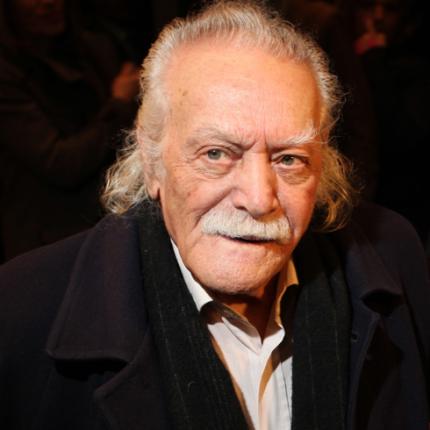 Μανώλης Γλέζος: Αν θέλει η Μέρκελ, συνεργαζόμαστε μαζί της