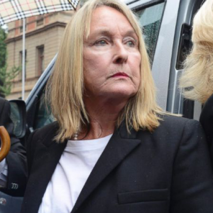 "Η κόρη μου δεν είχε σεξουαλικές σχέσεις με τον Πιστόριους" γράφει σε βιβλίο η μητέρα της Ρίβα