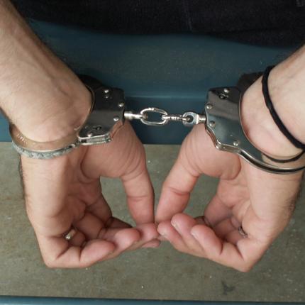 Πάτρα: Στον εισαγγελέα ο 62χρονος που πυροβόλησε εναντίον δύο αδελφών