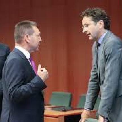 Ένοπλοι κατέλαβαν το αεροδρόμιο Μπελμπέκ στη Σεβαστούπολη της Κριμαίας