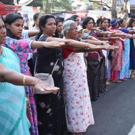 india-anthropini-alusida-mikous-620-xiliometron.jpg
