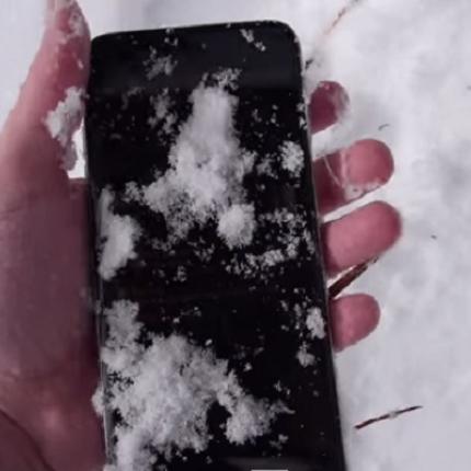 Δοκιμάζεται το iPhone 6 plus ... στο χιόνι (βίντεο)