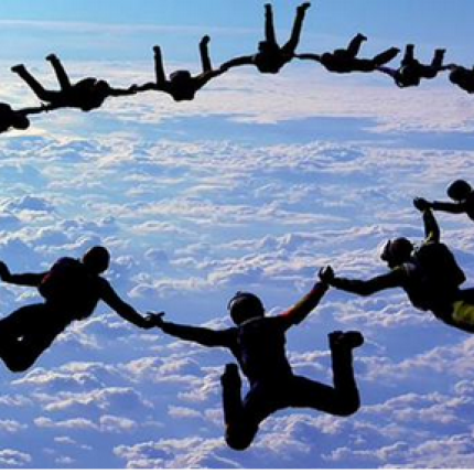 Άφθονο χιούμορ και σχόλια στα social media με τους "ιπτάμενους αναρχικούς"