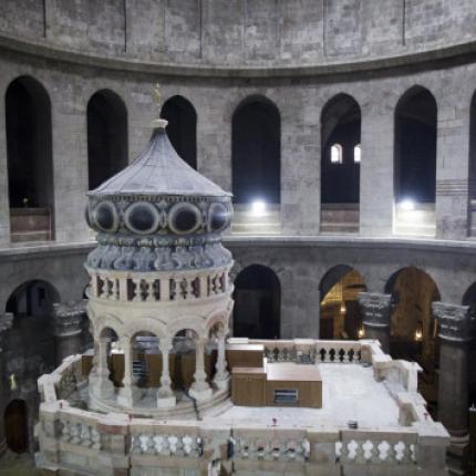 jesustomb2_533_355.jpg