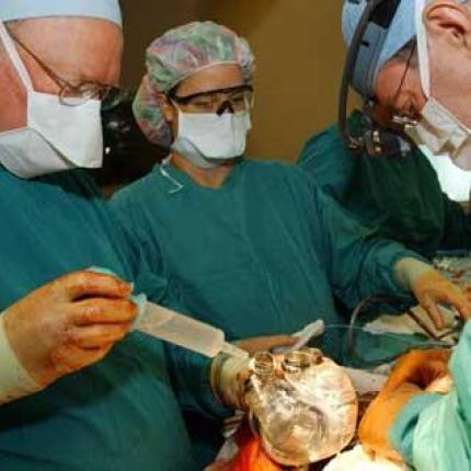 Ιατρική σούπερ κόλα &quot;επιδιορθώνει&quot; την καρδιά