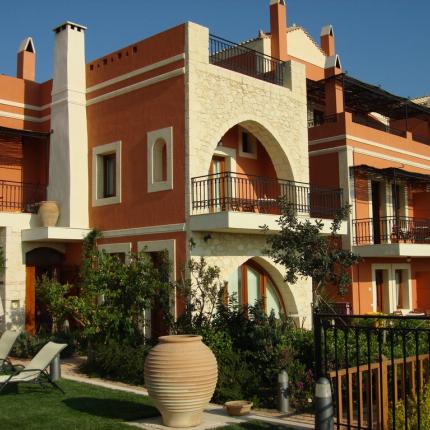 Εγκαίνια έκθεσης "Εικαστική Τριλογία" στο Καταλαγάρι