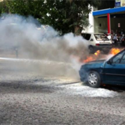 Φωτιά σε ΙΧ στο Γιόφυρο κινητοποιεί την Πυροσβεστική