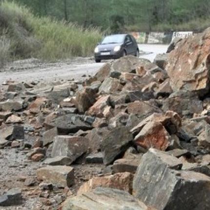 Κατολισθήσεις και χιόνια στον... β' γύρο κακοκαιρίας στην Κρήτη