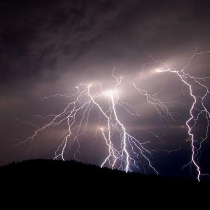 Κεραυνός σκότωσε πατέρα δυο παιδιών στην Αυστραλία - Έρανος από τους ομογενείς