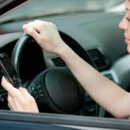 'Ερχονται τα αυτοκίνητα που θα... καταλαβαίνουν αν μιλάς στο τηλέφωνο!