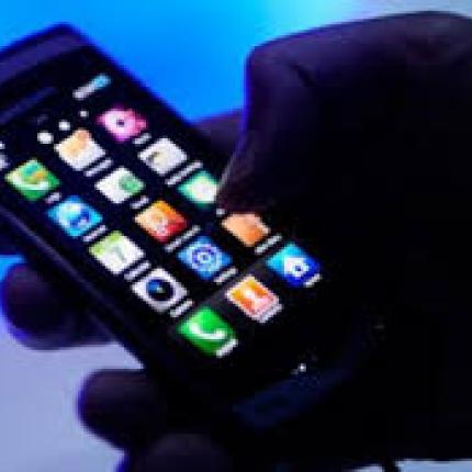 Εξαρθρώθηκε σπείρα που διακινούσε παράνομα πακέτα σύνδεσης κινητής τηλεφωνίας