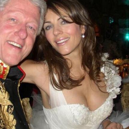 Η Χίλαρι Κλίντον προηγείται σε δημοσκόπηση για τις προσεχείς προεδρικές εκλογές 