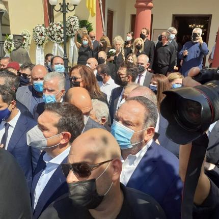 Κουράκης - Κηδεία Θεοδωράκη