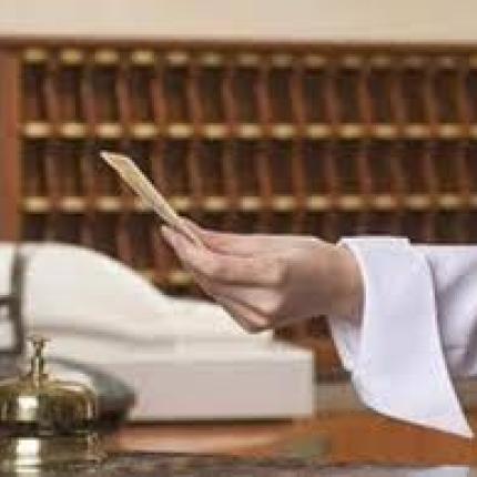 Σύμβαση και εφάπαξ κρατούν σ’ αναμμένα κάρβουνα τους ξενοδοχοϋπαλλήλους του Ηρακλείου