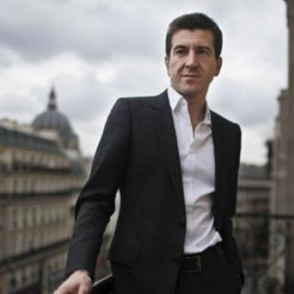 Lazard: Η τρόικα τα έκανε όλα λάθος στην Ελλάδα - Να γίνει &quot;κούρεμα&quot; 100 δισ. ευρώ