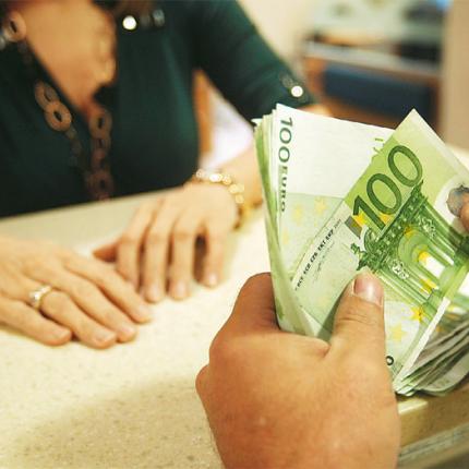 Σήμερα δίνει ο ΟΓΑ τα οικογενειακά επιδόματα