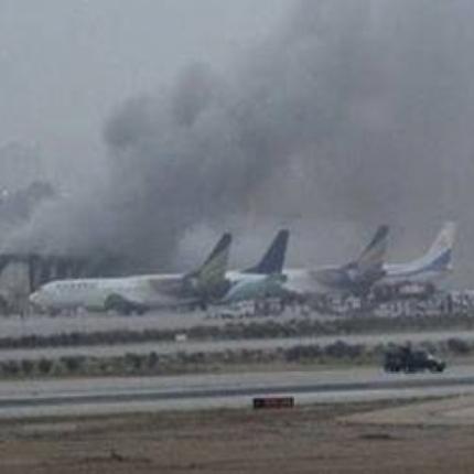 Επίθεση με πυραύλους στο αεροδρόμιο του Λαμπράκ της Λιβύης