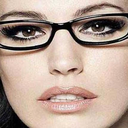 Φοράς γυαλιά; Τόσο το καλύτερο για μακιγιάζ