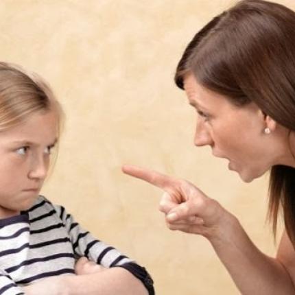 "Παιδί μου κάτσε φρόνιμα, μη σου γράψω κανένα ακίνητο"!
