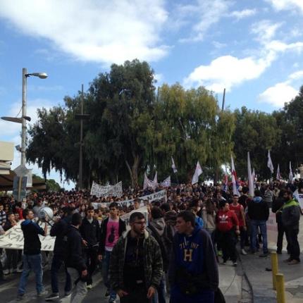 Δυναμικό το απεργιακό συλλαλητήριο στο Ηράκλειο (φωτορεπορτάζ)