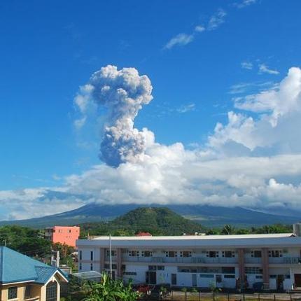 Φιλιππίνες: Συναγερμός λόγω φόβων έκρηξης ηφαιστείου