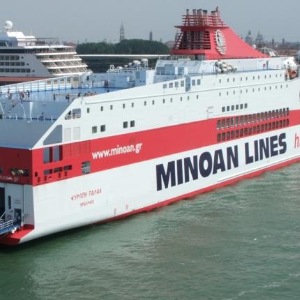 minoikes_grammes_cruise_ferry_mykonos_palace.jpg