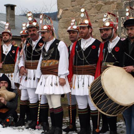 Χριστουγεννιάτικα ήθη και έθιμα σε όλη την Ελλάδα