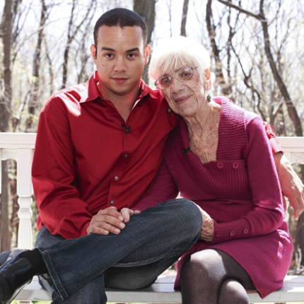 "Μου αρέσουν μόνοι οι γριές" λέει 31χρονος που έχει σχέση με 91χρονη (φωτογραφίες)