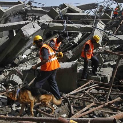 Ξεπέρασαν τους εκατό οι νεκροί από την κατολίσθηση στην Ινδία