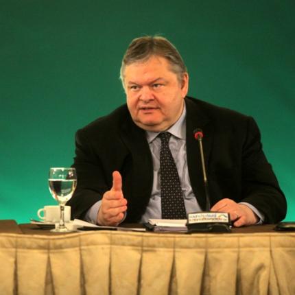 Σύσκεψη Βενιζέλου με υπουργούς του ΠΑΣΟΚ