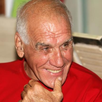 Νίκος Αλέφαντος
