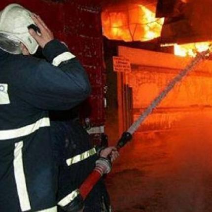 Μεγάλη επιχείρηση της Πυροσβεστικής για πυρκαγιά σε μονοκατοικία στα Χανιά