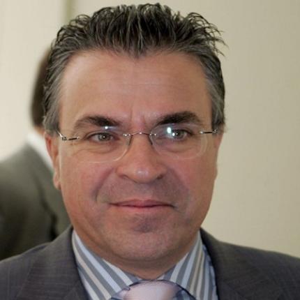 Επιμένει ο Αργύρης Ντινόπουλος ότι δεν θα γίνει καμία απόλυση στην αυτοδιοίκηση
