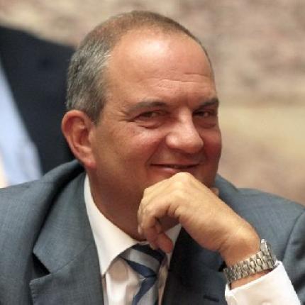Ενθουσιασμός Καραμανλή για την υποψηφιότητα Δήμα