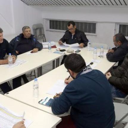 ΟΦΗ: Παραίτηση Μανουσάκη, φαβορί για την προεδρία  ο Μαχλάς 