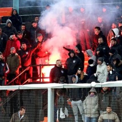 ofi-paok-eisitiria.jpg
