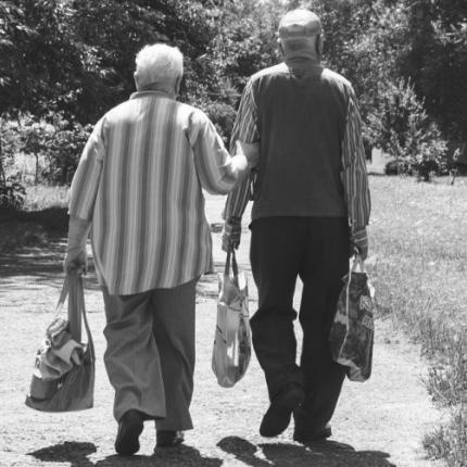 Ο 81χρονος και η 83χρονη που ζουν στο μικρότερο κατοικήσιμο νησί του Ιονίου.jpg