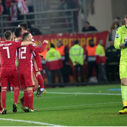 olympiakos.aek.jpg
